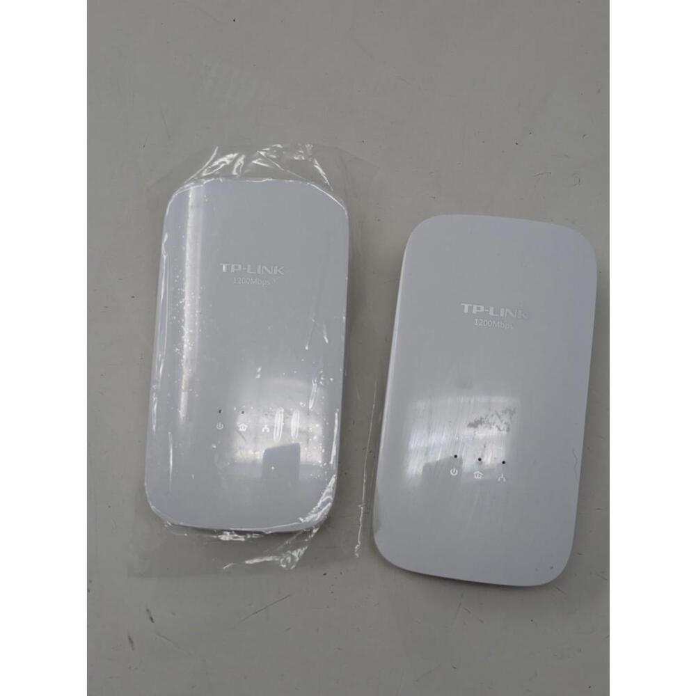 TP-LINK Av1200 Gigabit Passthrough Powerline Kit (Pair) TL-PA8010P